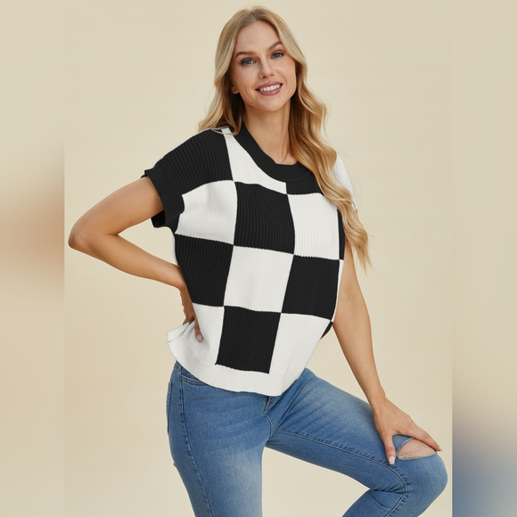 Double Take Full Size Checkered Round Neck Short Sleeve Sweater - Picture 3 of 8